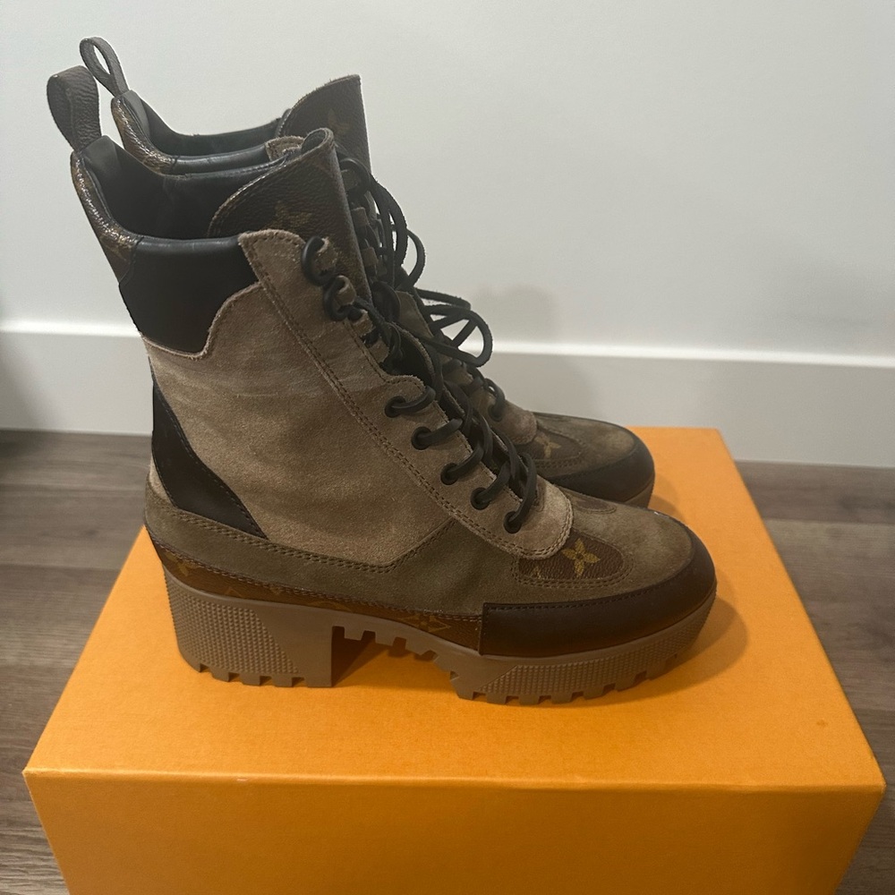 Louis Vuitton Boots - Picture 2 of 6